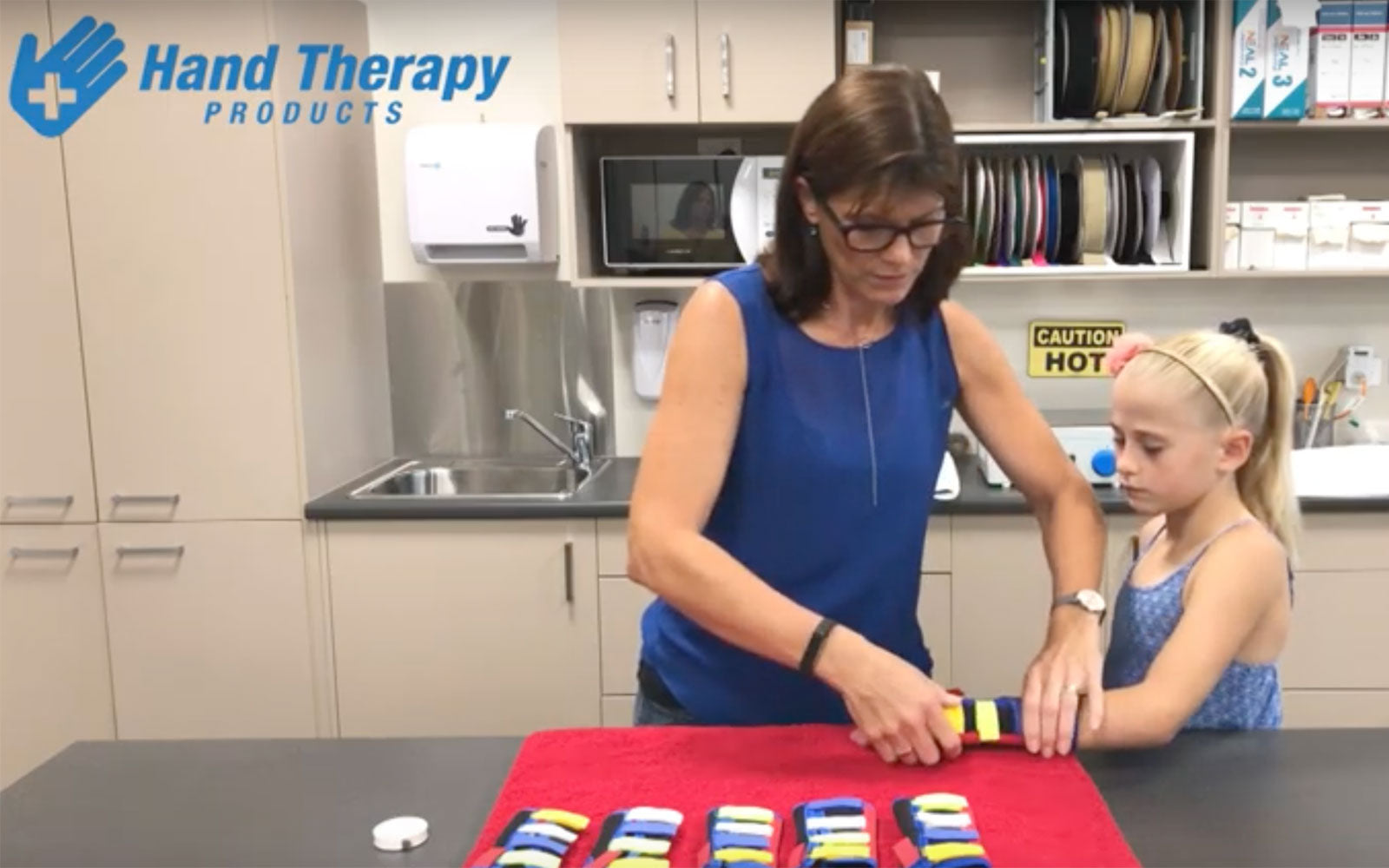 How to fit Promedics paediatric wrist splints